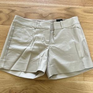 NWT Women’s The Limited Khaki Dress Shorts (size 6)